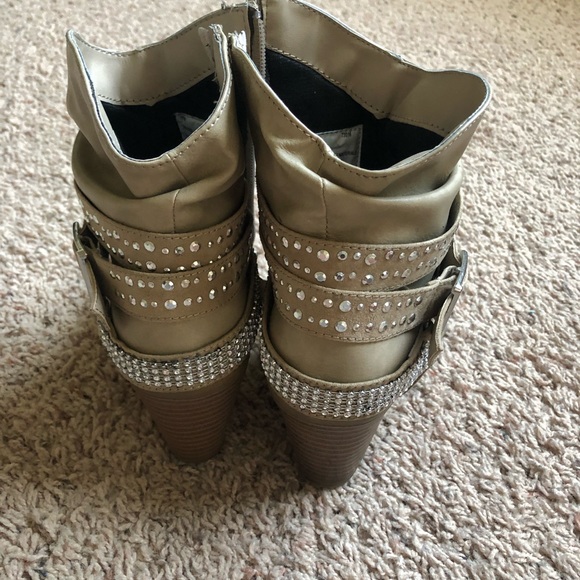 Booties - Picture 3 of 4